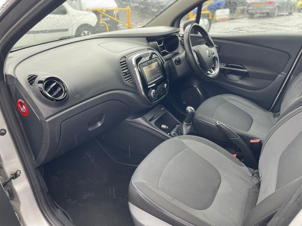Used Renault Captur 2017 for sale - 77685277: Photo 28