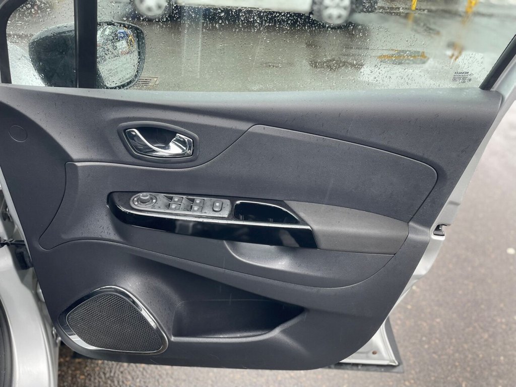 Used Renault Captur 2017 for sale - 77685277: Photo 29