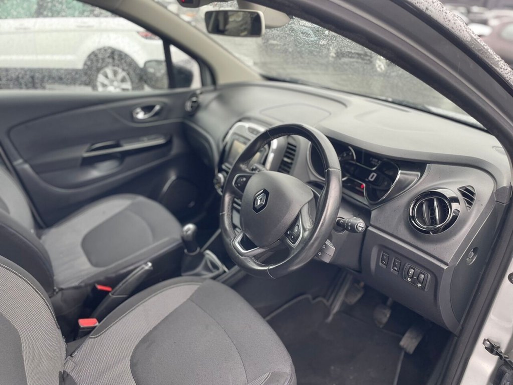 Used Renault Captur 2017 for sale - 77685277: Photo 33