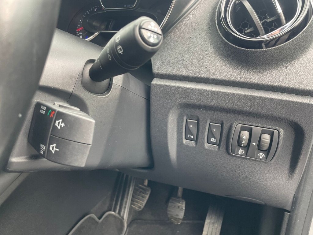 Used Renault Captur 2017 for sale - 77685277: Photo 36