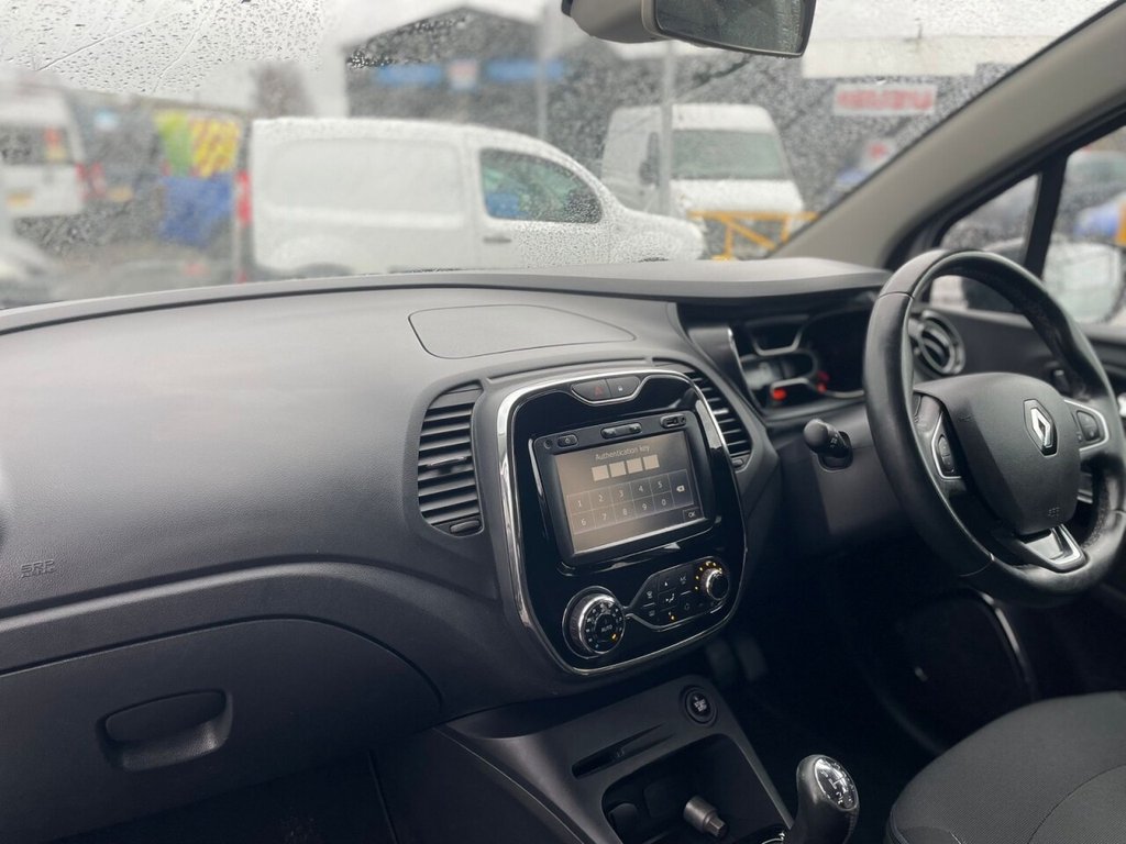 Used Renault Captur 2017 for sale - 77685277: Photo 41