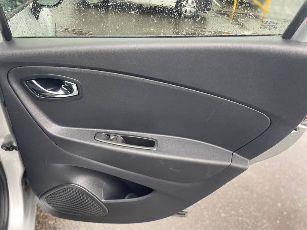 Used Renault Captur 2017 for sale - 77685277: Photo 42