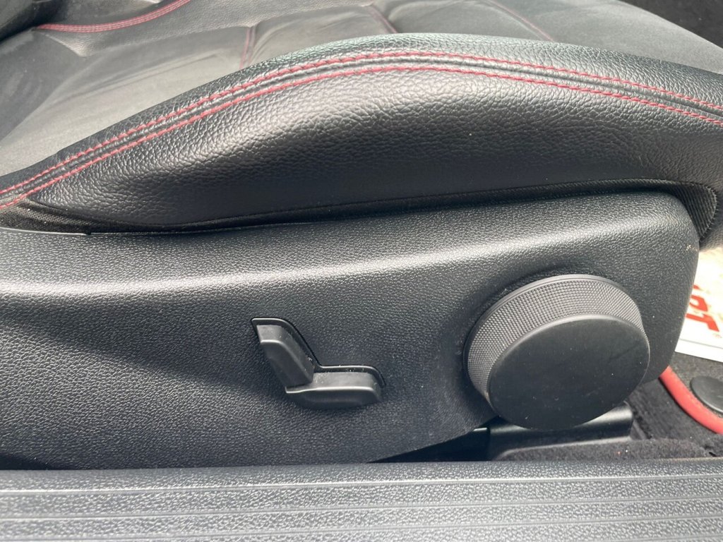 Used Mercedes-Benz C Class 2014 for sale - 77642867: Photo 15