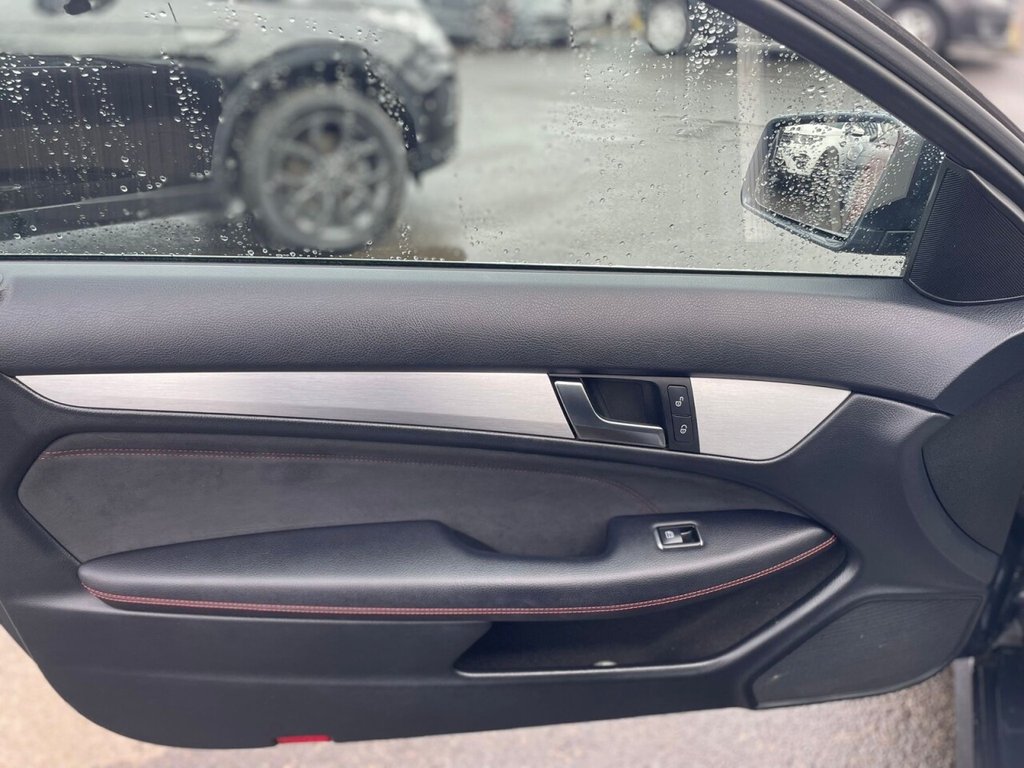 Used Mercedes-Benz C Class 2014 for sale - 77642867: Photo 27