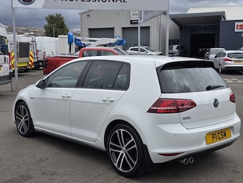 Used Volkswagen Golf 2017 for sale - 75264017: Photo