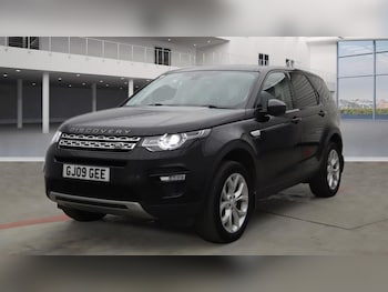 Used Land Rover Discovery Sport 2016 for sale - 77668717: Photo