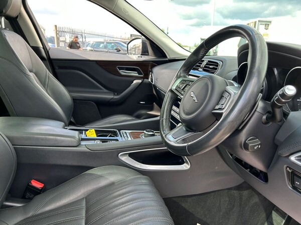 Used Jaguar F-Pace 2017 for sale - 68205144: Photo 23