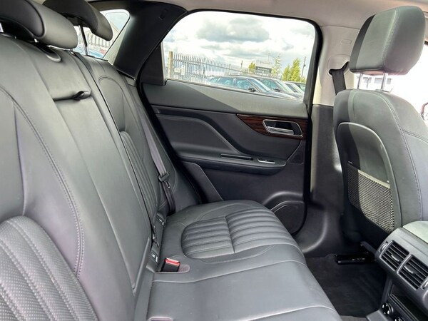 Used Jaguar F-Pace 2017 for sale - 68205144: Photo 25