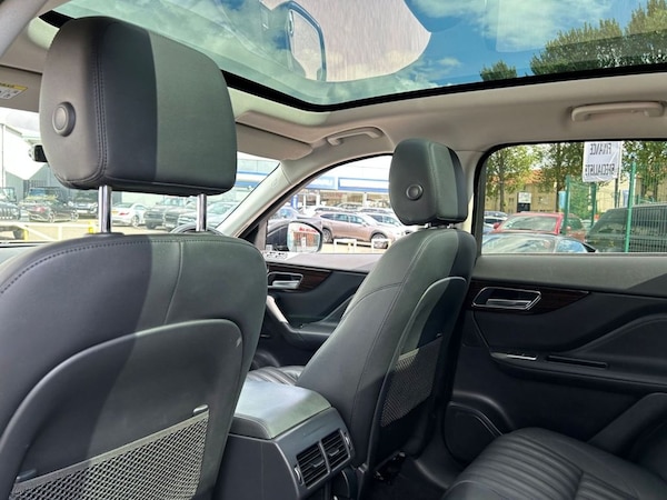 Used Jaguar F-Pace 2017 for sale - 68205144: Photo 32