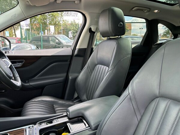 Used Jaguar F-Pace 2017 for sale - 68205144: Photo 35