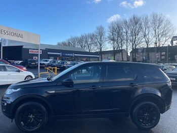 Used Land Rover Discovery Sport 2017 for sale - 77161673: Photo