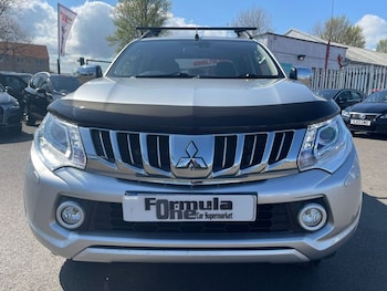 Used Mitsubishi L200 2015 for sale - 77668776: Photo