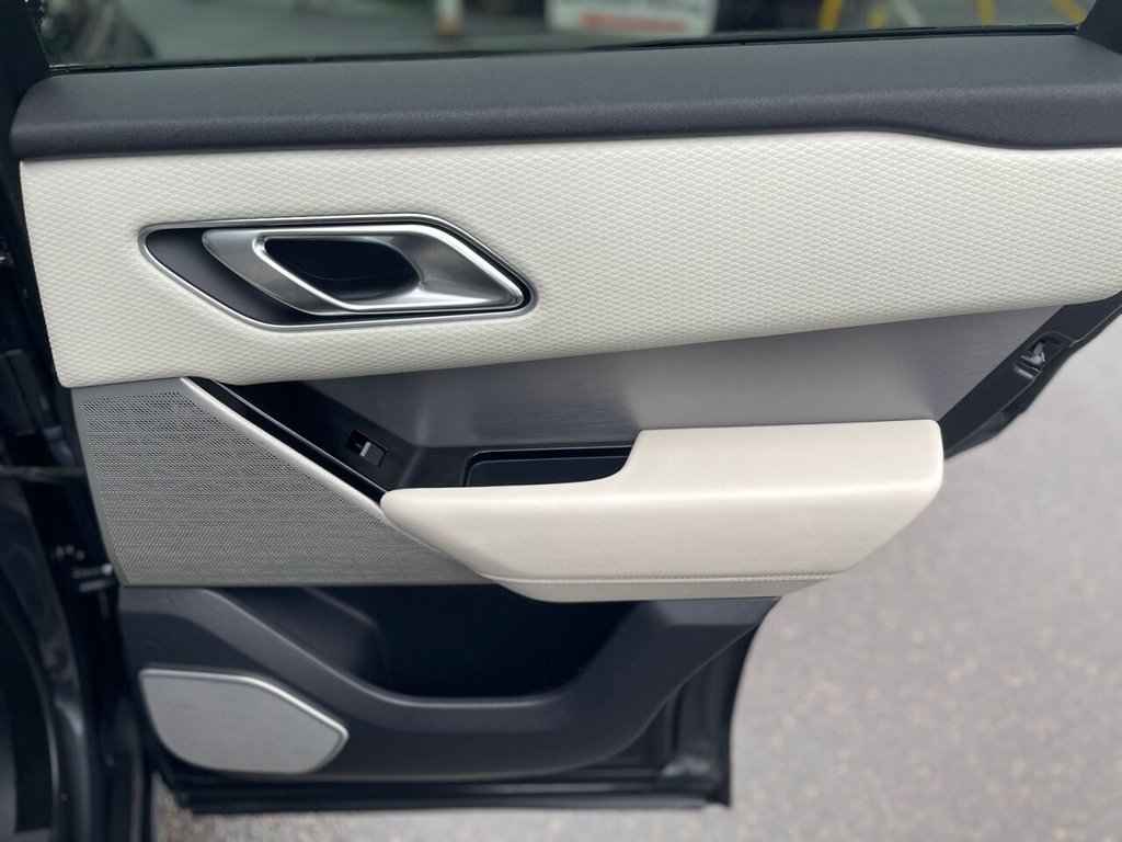 Used Land Rover Range Rover Velar 2017 for sale - 77369822: Photo 23