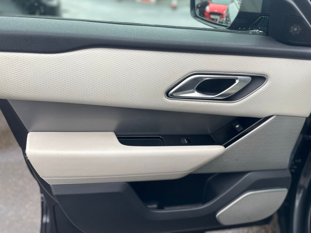 Used Land Rover Range Rover Velar 2017 for sale - 77369822: Photo 32
