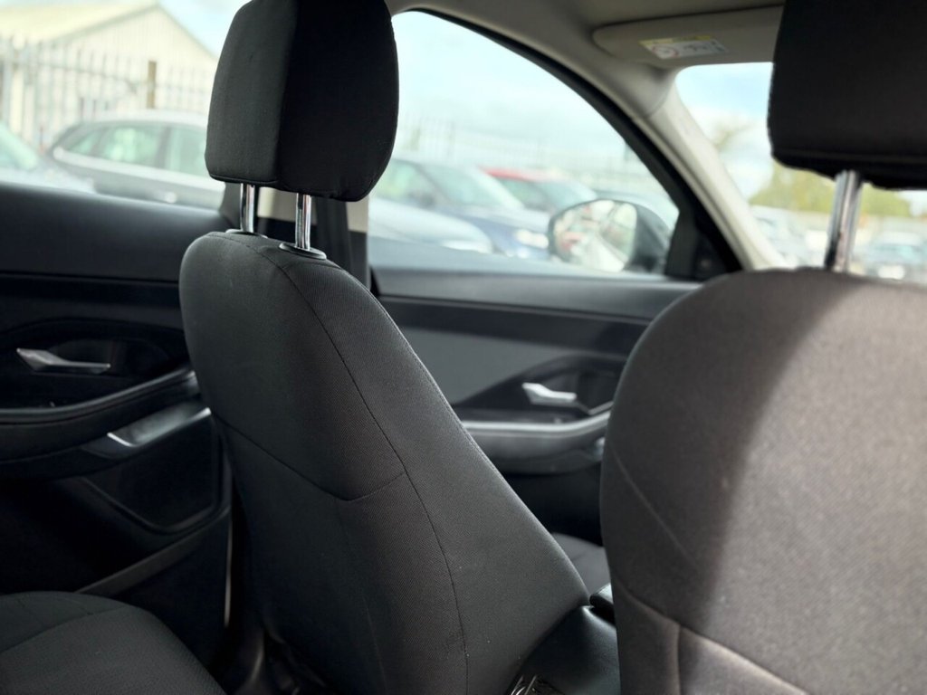 Used Jaguar E-Pace 2018 for sale - 75937443: Photo 28