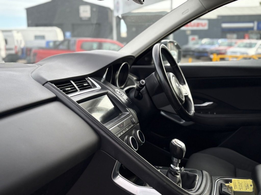 Used Jaguar E-Pace 2018 for sale - 75937443: Photo 32