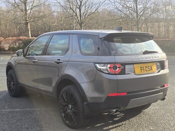 Used Land Rover Discovery Sport 2019 for sale - 77792362: Photo