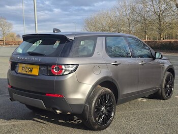Used Land Rover Discovery Sport 2019 for sale - 77792362: Photo