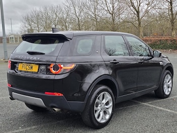 Used Land Rover Discovery Sport 2017 for sale - 77161684: Photo