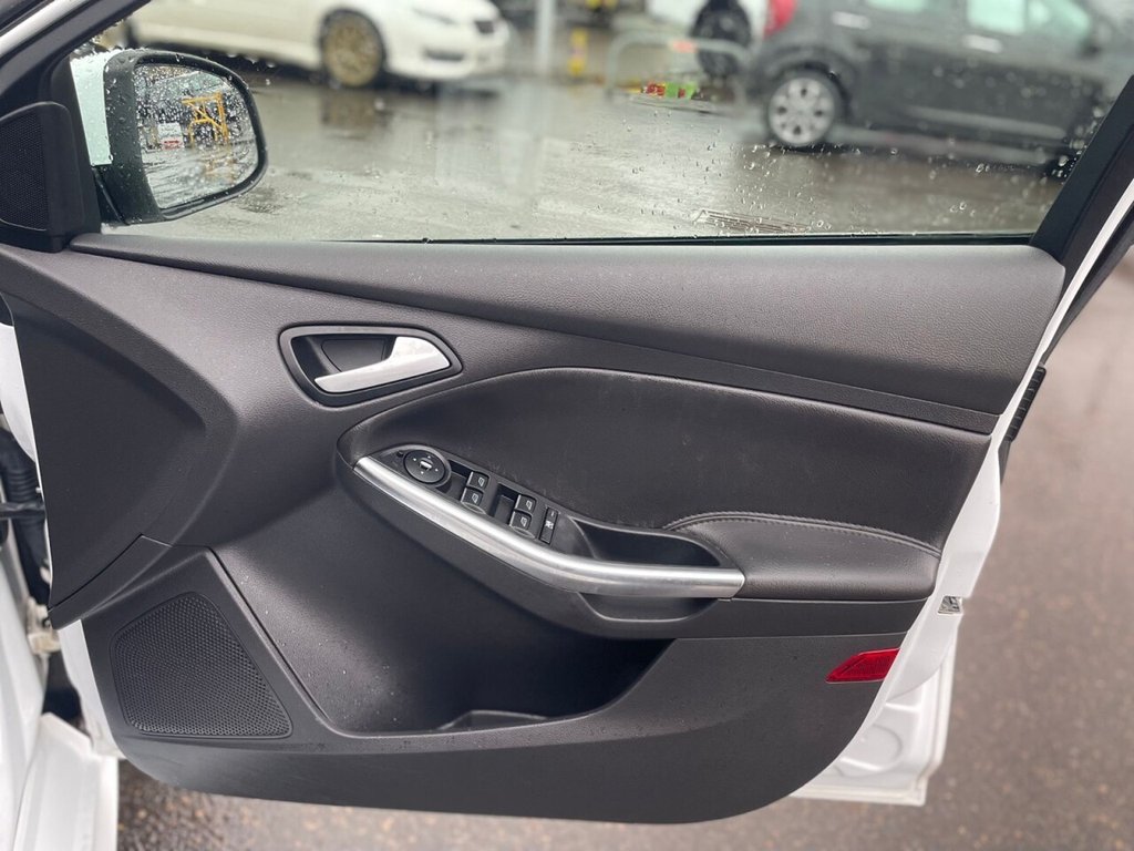 Used Ford Focus 2014 for sale - 76900650: Photo 18