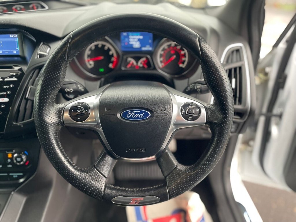 Used Ford Focus 2014 for sale - 76900650: Photo 19