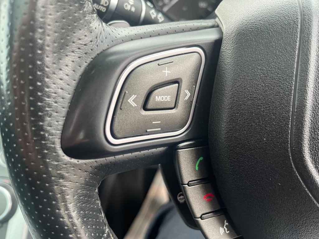 Used Land Rover Range Rover Evoque 2015 for sale - 76178438: Photo 11