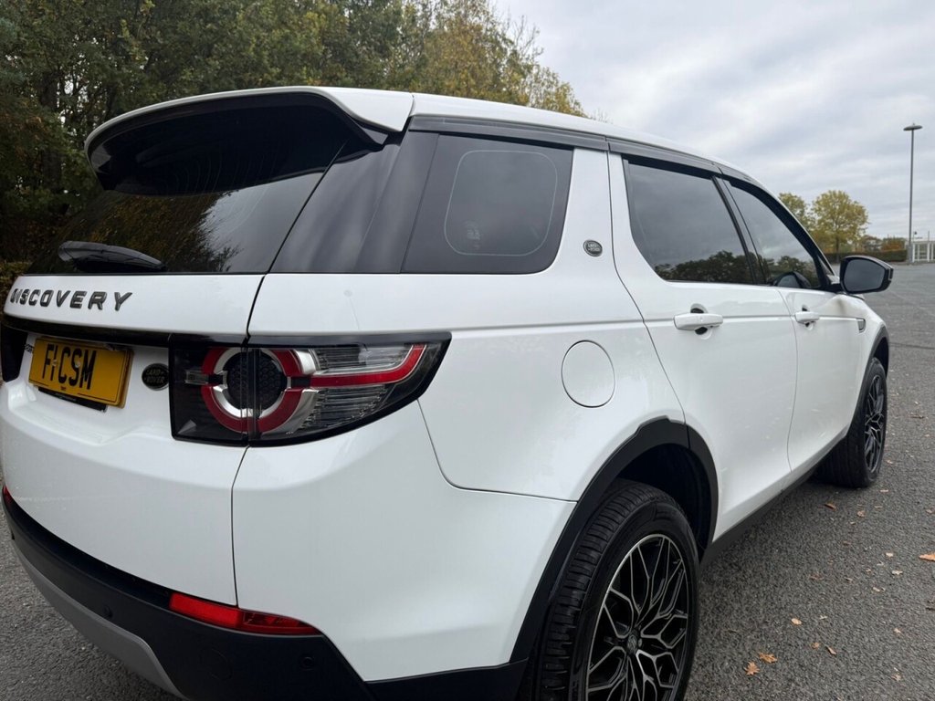 Used Land Rover Discovery Sport 2017 for sale - 76163466: Photo 4