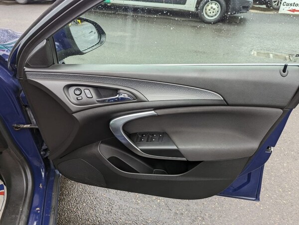 Used Vauxhall Insignia 2015 for sale - 69945815: Photo 17