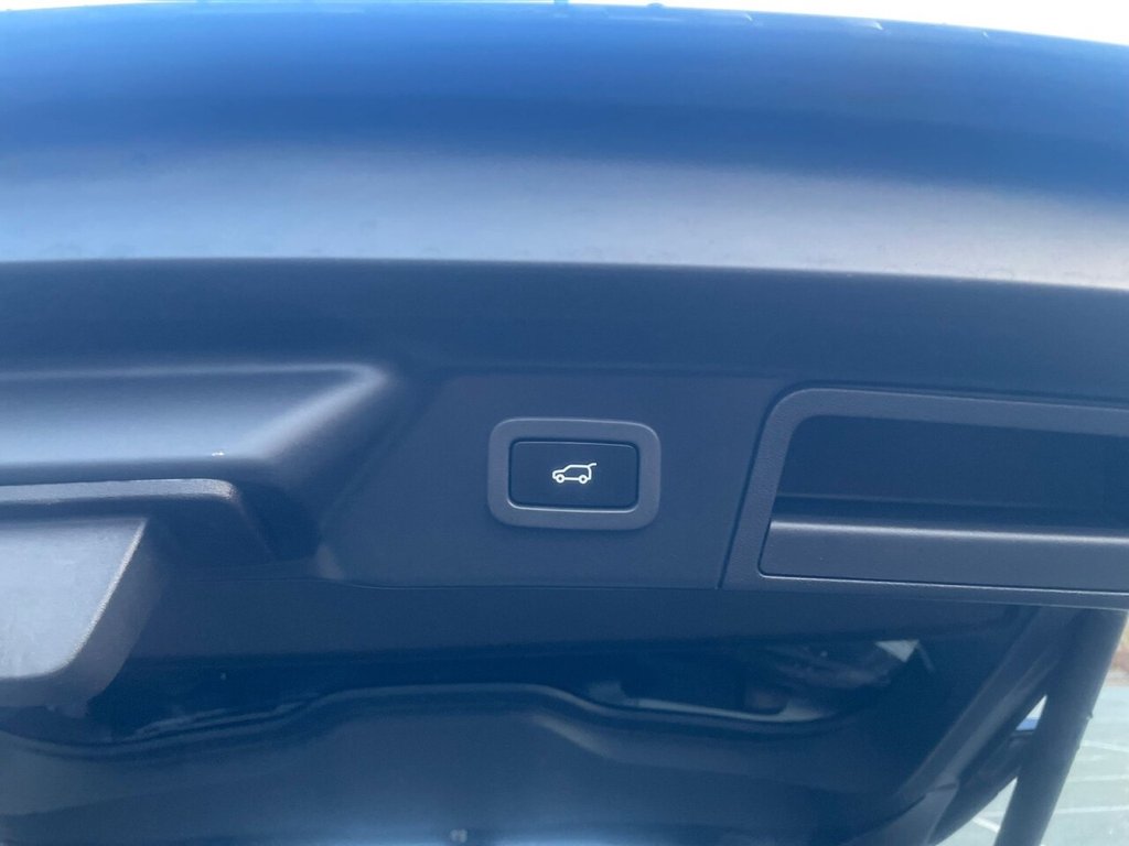 Used Land Rover Range Rover Velar 2018 for sale - 76256688: Photo 17