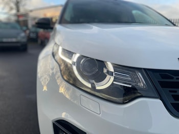 Used Land Rover Discovery Sport 2017 for sale - 76867855: Photo