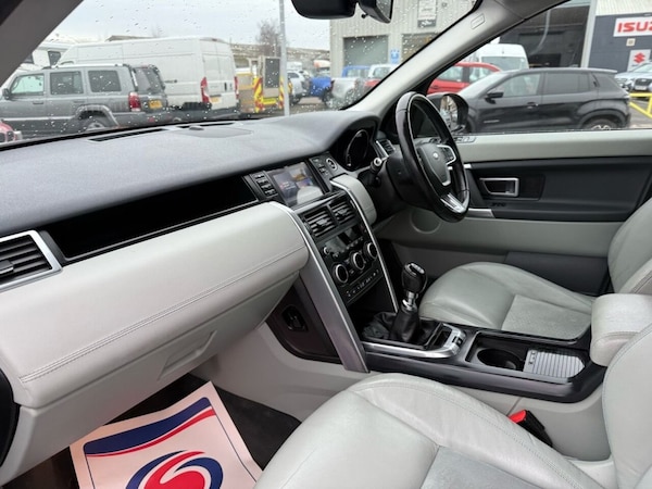 Used Land Rover Discovery Sport 2016 for sale - 73572107: Photo 40