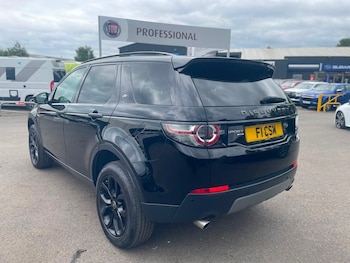 Used Land Rover Discovery Sport 2019 for sale - 74834151: Photo