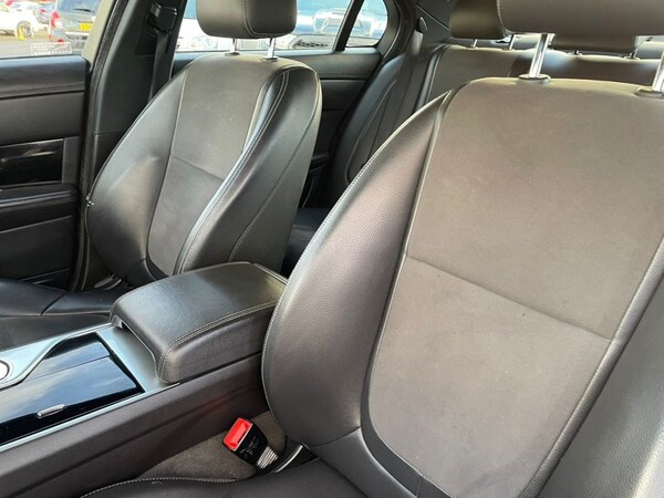 Used Jaguar XF 2014 for sale - 69945781: Photo 33