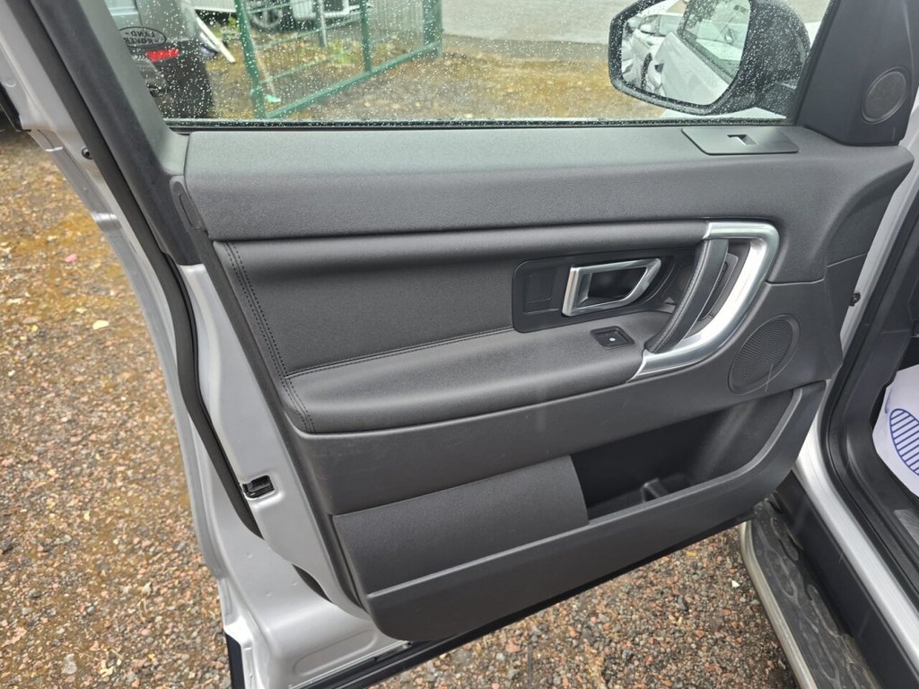 Used Land Rover Discovery Sport 2016 for sale - 77668726: Photo 32