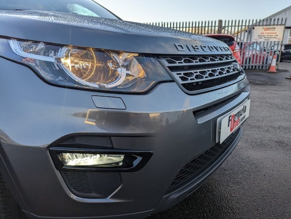 Used Land Rover Discovery Sport 2017 for sale - 65816677: Photo 10