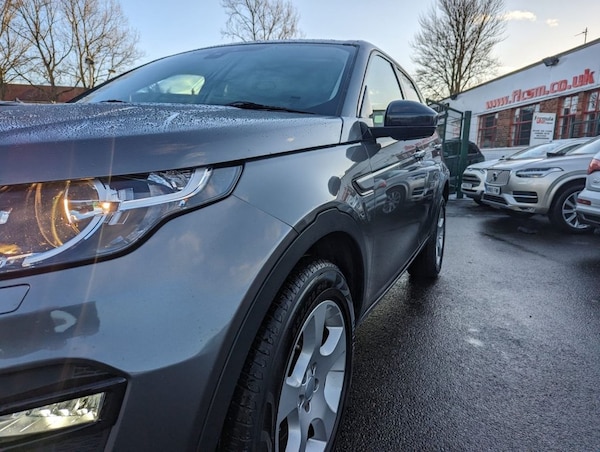 Used Land Rover Discovery Sport 2017 for sale - 65816677: Photo 13