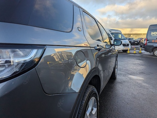 Used Land Rover Discovery Sport 2017 for sale - 65816677: Photo 17