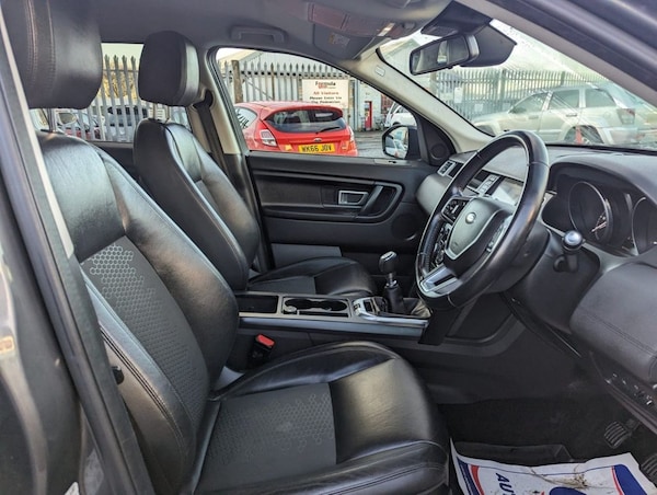 Used Land Rover Discovery Sport 2017 for sale - 65816677: Photo 18