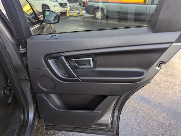 Used Land Rover Discovery Sport 2017 for sale - 65816677: Photo 26