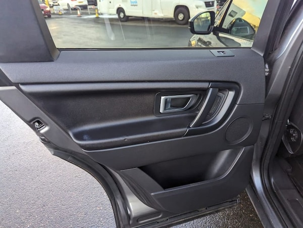 Used Land Rover Discovery Sport 2017 for sale - 65816677: Photo 35