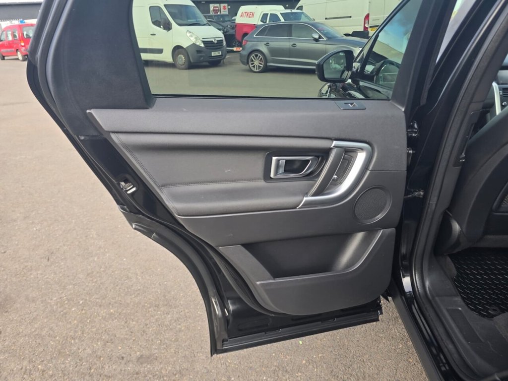 Used Land Rover Discovery Sport 2016 for sale - 75777423: Photo 32