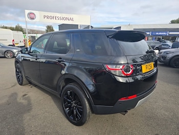 Used Land Rover Discovery Sport 2016 for sale - 75777423: Photo