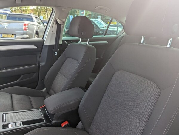 Used Volkswagen Passat 2017 for sale - 68613267: Photo 32