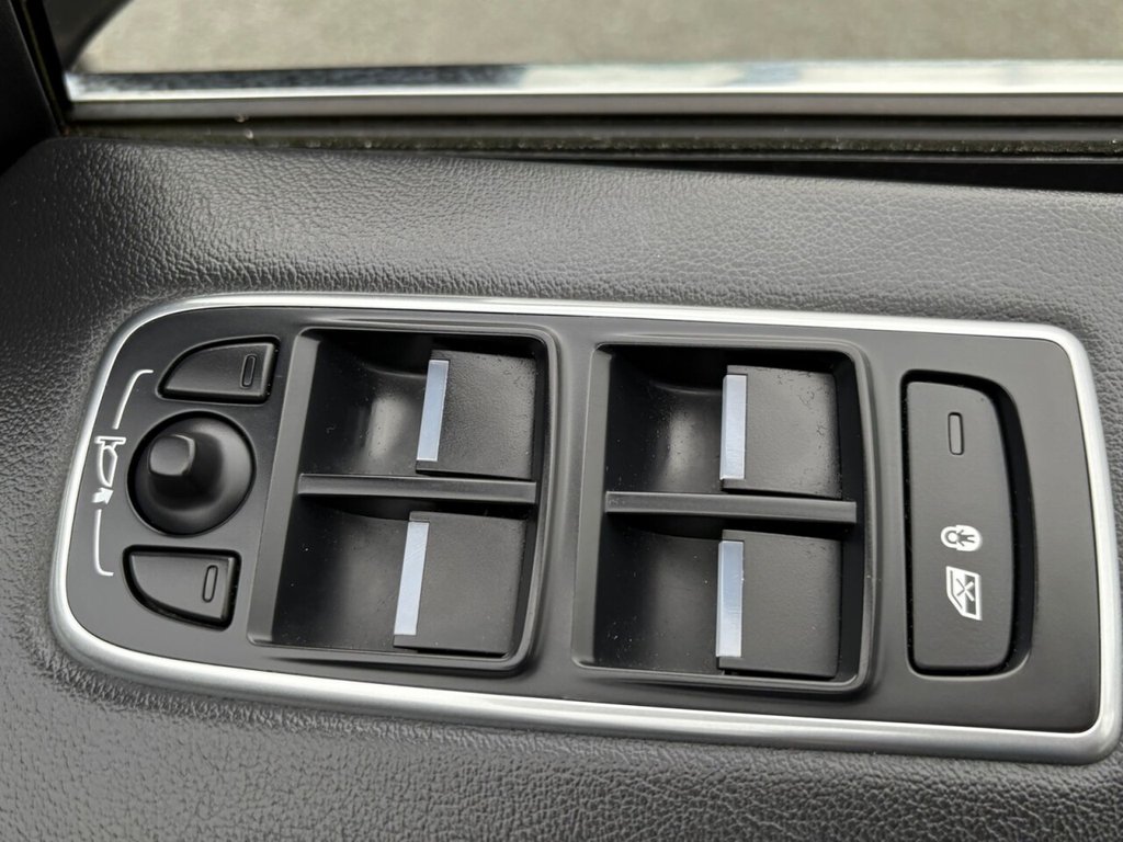 Used Jaguar F-Pace 2018 for sale - 76047988: Photo 33