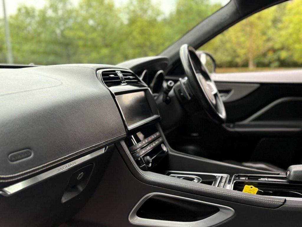 Used Jaguar F-Pace 2018 for sale - 76047988: Photo 42