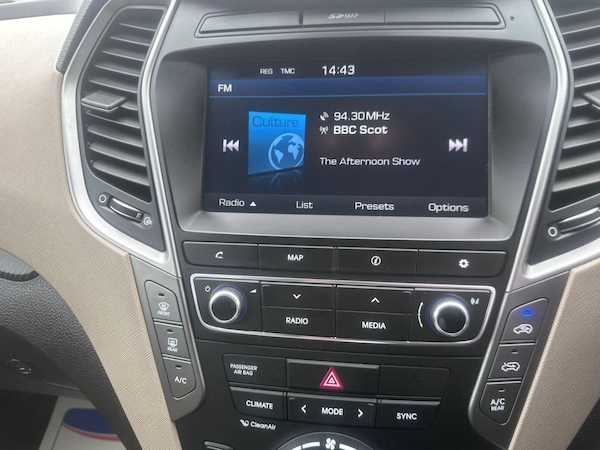 Used Hyundai Santa Fe 2017 for sale - 68341014: Photo 26