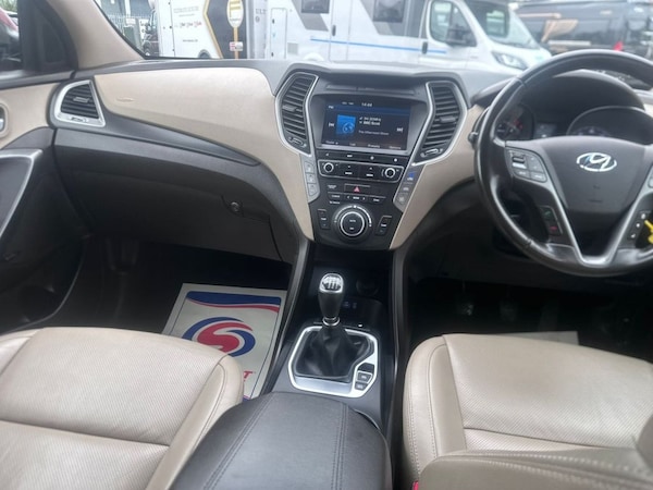 Used Hyundai Santa Fe 2017 for sale - 68341014: Photo 34