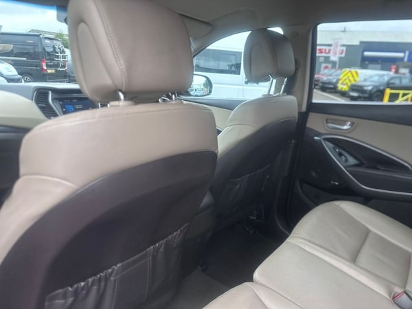Used Hyundai Santa Fe 2017 for sale - 68341014: Photo 37