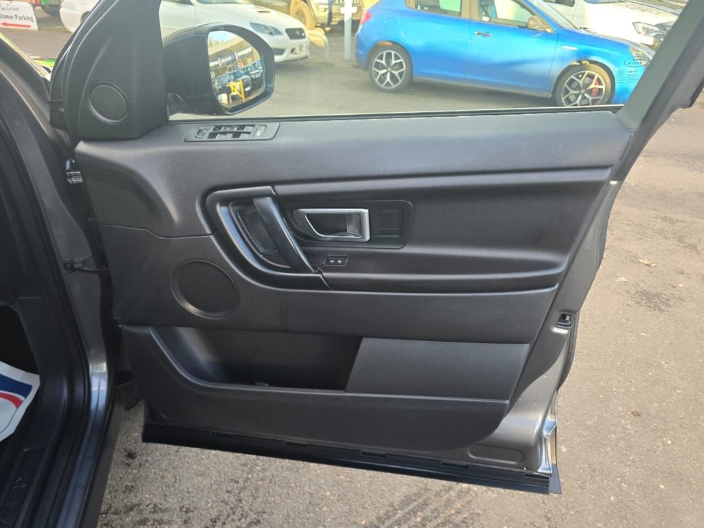 Used Land Rover Discovery Sport 2017 for sale - 76304165: Photo 28