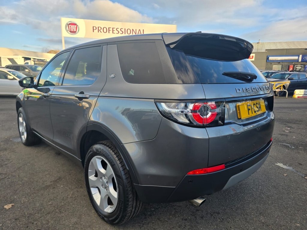 Used Land Rover Discovery Sport 2017 for sale - 76304165: Photo 3